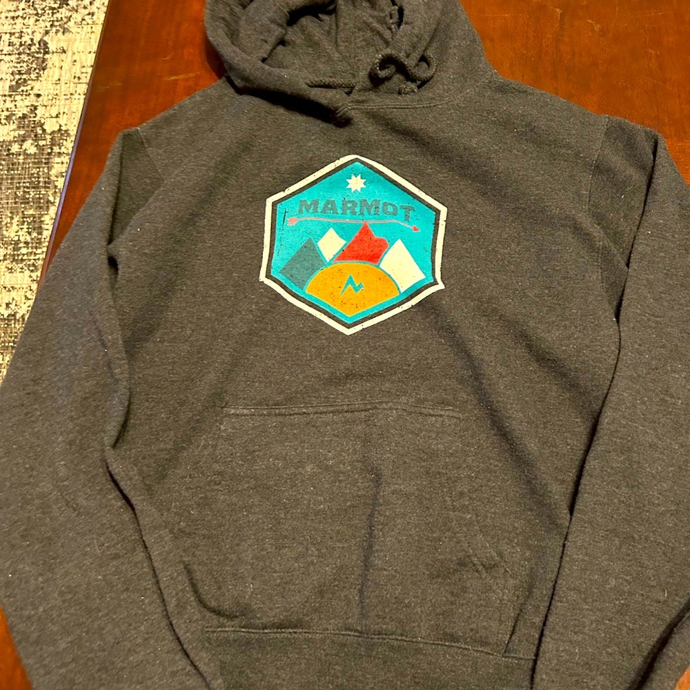 MARMOT YOUTH XLG HOODIE. GRAY